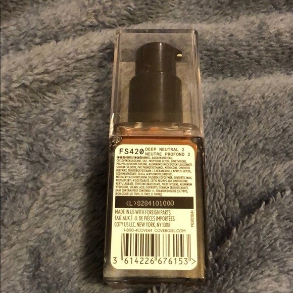 Covergirl Matte Ambition All Day Foundation - Picture 3 of 7